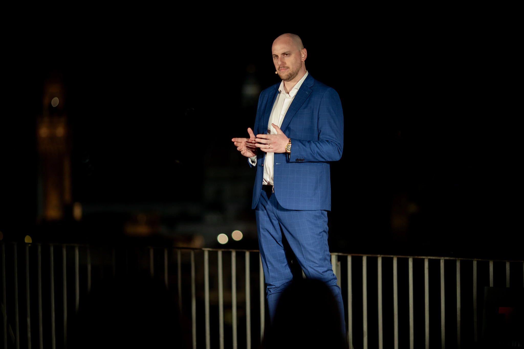 Gabriele Pecchioli sul palco di TEDxOltrarno